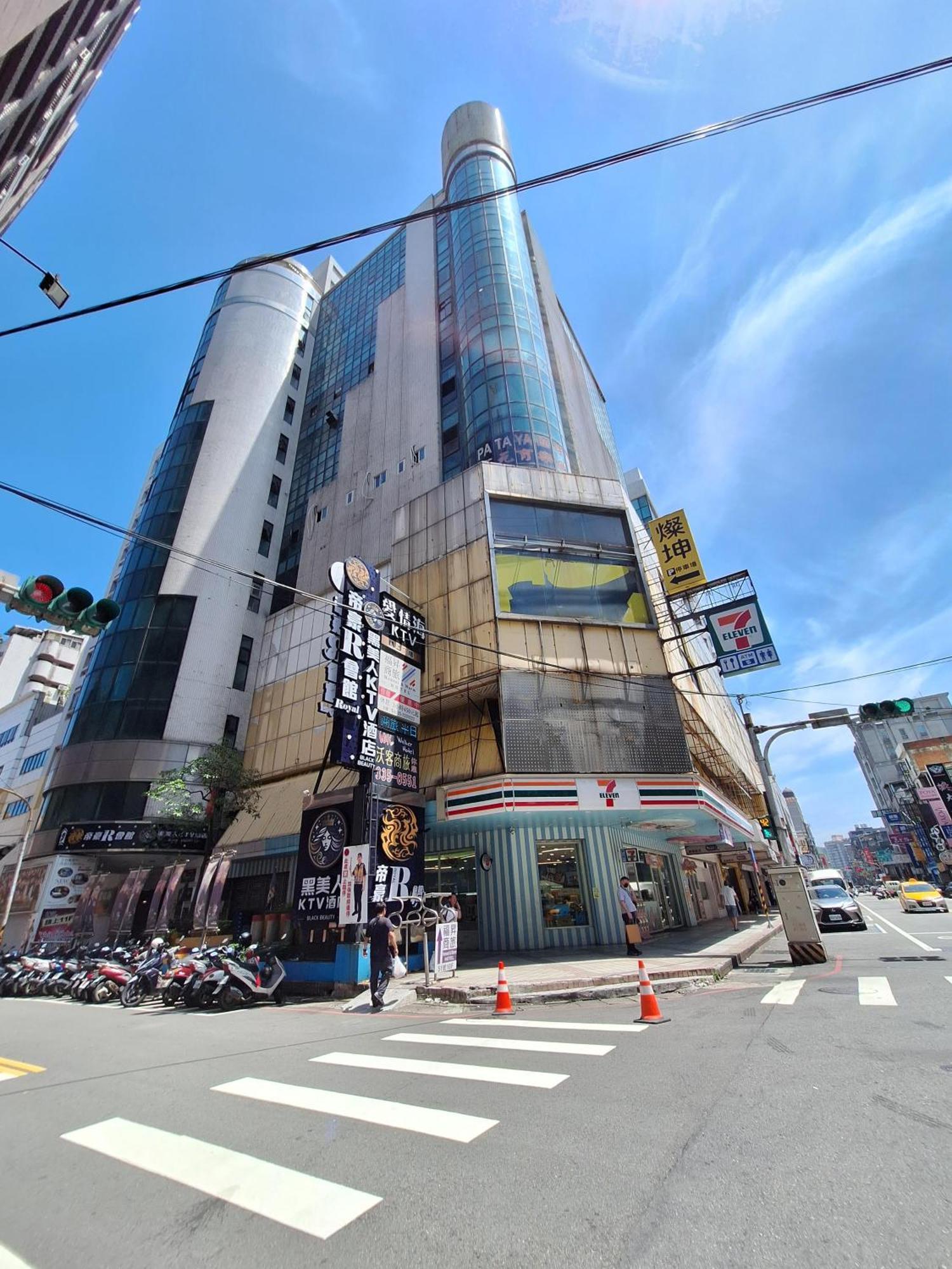 Honest & Warm Hotel Taoyuan Exterior foto