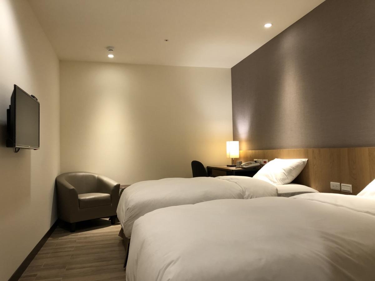 Honest & Warm Hotel Taoyuan Exterior foto