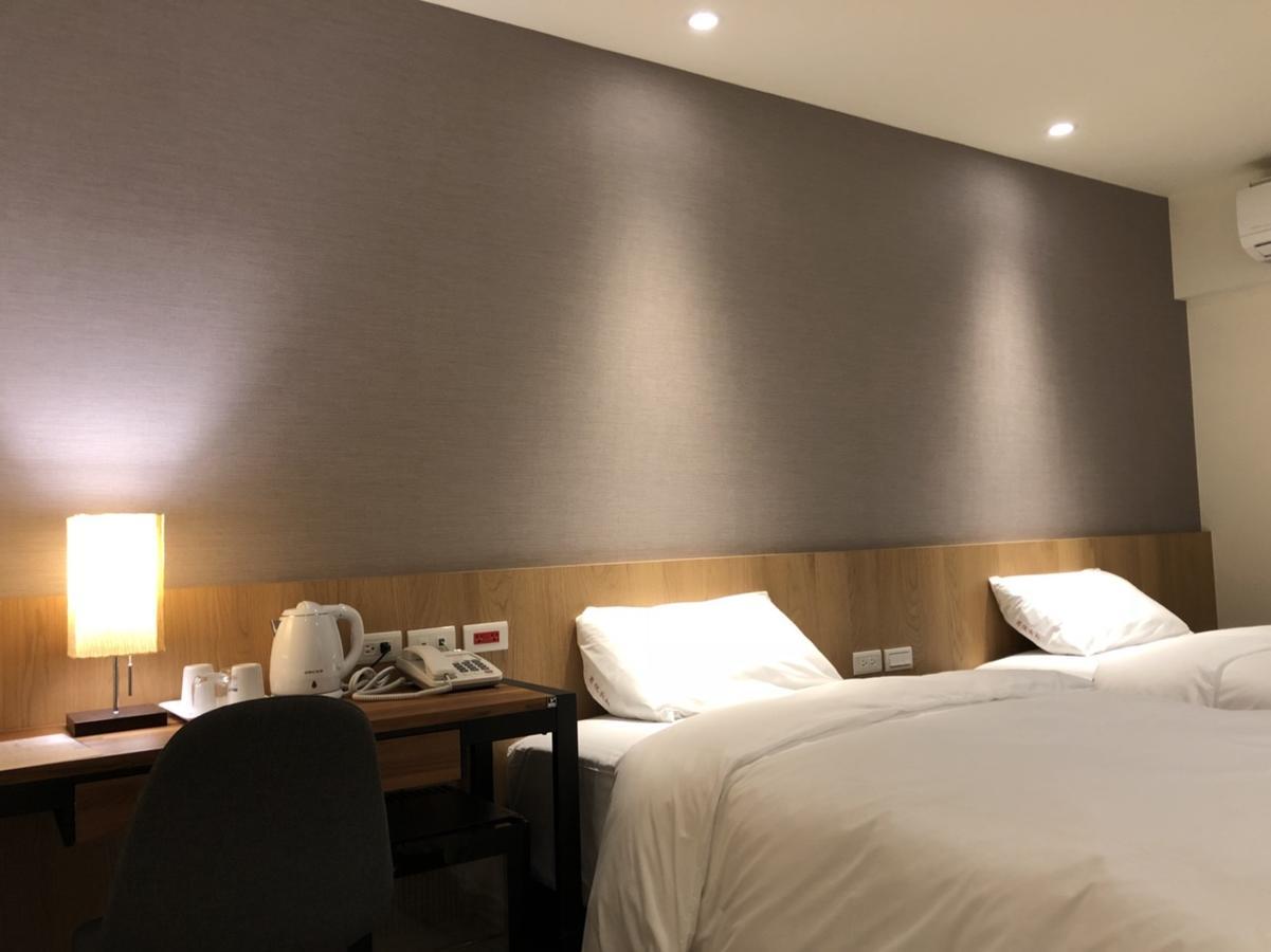 Honest & Warm Hotel Taoyuan Exterior foto