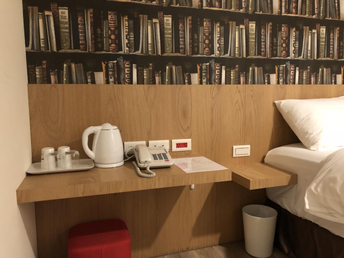 Honest & Warm Hotel Taoyuan Exterior foto